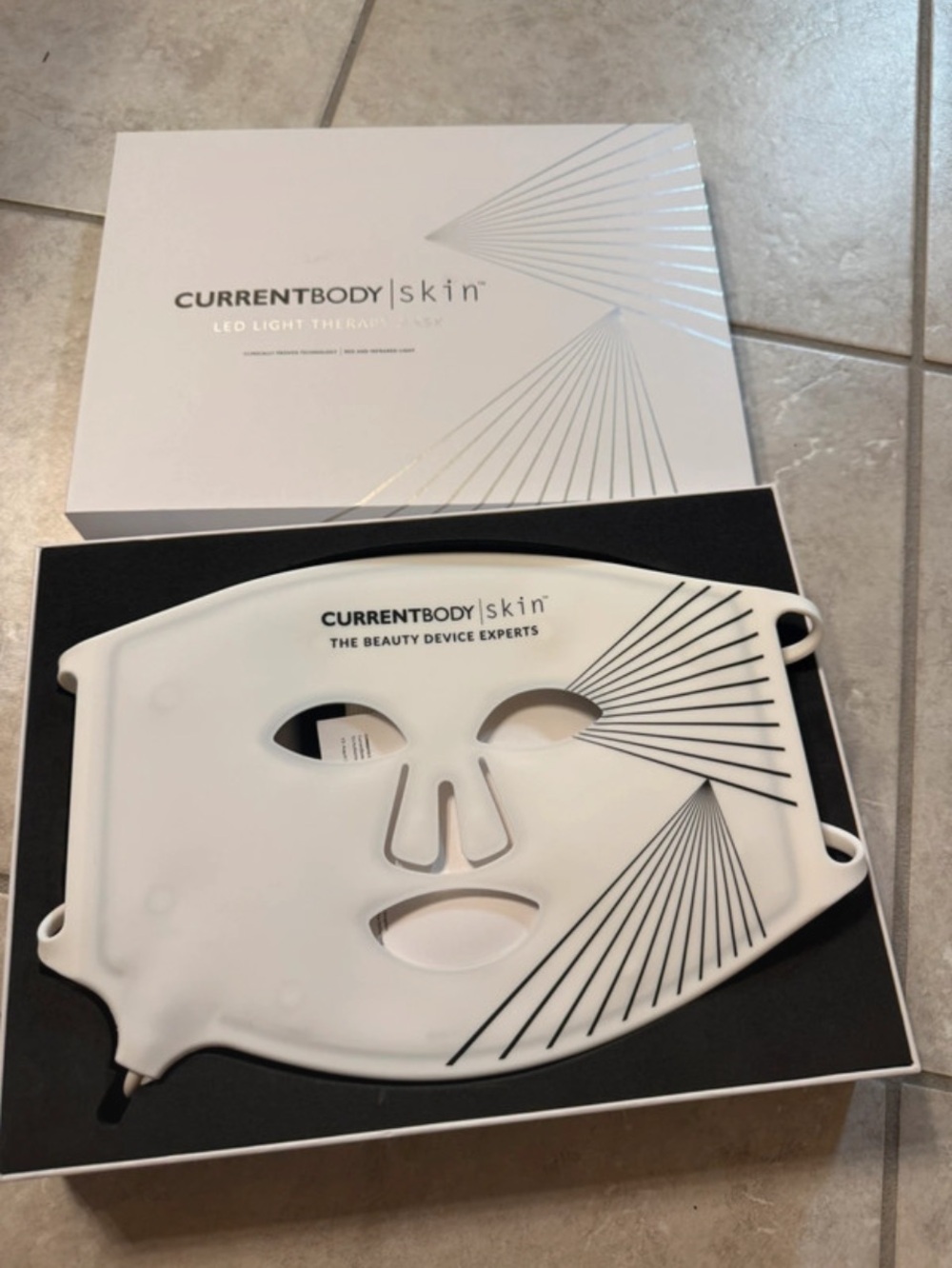 CURRENTBODY Skin LED Light Therapy Mask - White